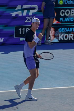 DELRAY BEACH, FL - FEBRUARY 21: Sebastian Korda (USA) in action during his Semi Final match against Flavio Cobolli (ITA) at the Delray Beach Open on February 21, 2026, at Delray Beach Stadium & Tennis Center in Delray Beach, Florida.(Photo by Chris Arjoon Icon Sportswire). TENNIS: FEB 21 Delray Beach Open EDITORIAL USE ONLY Icon2602210010016