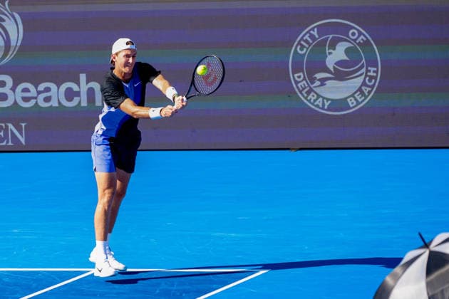 DELRAY BEACH, FL - FEBRUARY 21: Sebastian Korda (USA) in action during his Semi Final match against Flavio Cobolli (ITA) at the Delray Beach Open on February 21, 2026, at Delray Beach Stadium & Tennis Center in Delray Beach, Florida.(Photo by Chris Arjoon Icon Sportswire). TENNIS: FEB 21 Delray Beach Open EDITORIAL USE ONLY Icon2602210010034