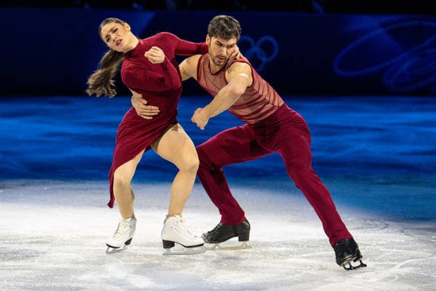 21st February 2026; Milan, Lombardy, Italy, 2026 Winter Olympic Games, Olympische Spiele, Olympia, OS Day Sixteen; Figure skating, Eiskunstlauf exhibition gala; Laurence Fournier Beaudry (FRA), Guilarme Cizeron (FRA)  FotoxOlimpik Content restricted for UK based newspaper