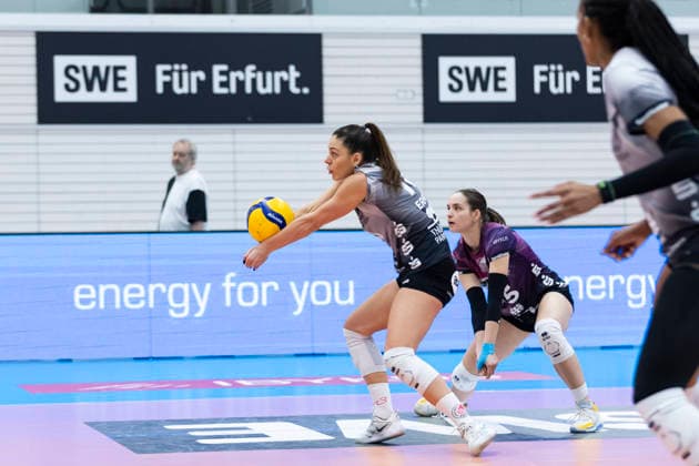 1. Volleyball Bundesliga Frauen: Schwarz-Weiss Erfurt vs. Ladies in Black Aachen; Erfurt; 21.02.2026 Kinga Szücs ( 10; Schwarz-Weiss Erfurt) 1. Volleyball Bundesliga Frauen: Schwarz-Weiss Erfurt vs. Ladies in Black Aachen; Riethsporthalle Erfurt; 21.02.2026 Copyright: xBEAUTIFULxSPORTS Duehringx