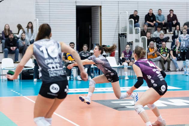 1. Volleyball Bundesliga Frauen: Schwarz-Weiss Erfurt vs. Ladies in Black Aachen; Erfurt; 21.02.2026 Emilie Respaut ( 5; Schwarz-Weiss Erfurt) 1. Volleyball Bundesliga Frauen: Schwarz-Weiss Erfurt vs. Ladies in Black Aachen; Riethsporthalle Erfurt; 21.02.2026 Copyright: xBEAUTIFULxSPORTS Duehringx
