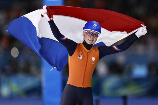 Milan Cortina Olympics: Speed skating, Eisschnelllauf Dutch speed skater Marijke Groenewoud celebrates after winning gold in the women s mass start at the Milan Cortina Olympics on Feb. 21, 2026, at Milano Speed Skating Stadium in Milan.  A14AA0005313471P