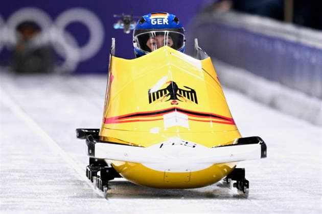 NOLTE Laura Team GER mit LEVI Deborah Bob Finale 2er Bob der Frauen Olympiasiegerin Olympics - Olympische Winterspiele 2026 Mailand - Cortina 06 - 22 Februar 2026 in Italien am 21.02. 2026 in Cortina *** NOLTE Laura Team GER with LEVI Deborah Bobsleigh Final Womens 2-man Bobsleigh Olympic Champion Olympic Winter Games 2026 Milan Cortina 06 February 22, 2026 in Italy on February 21, 2026 in Cortina Copyright: xx