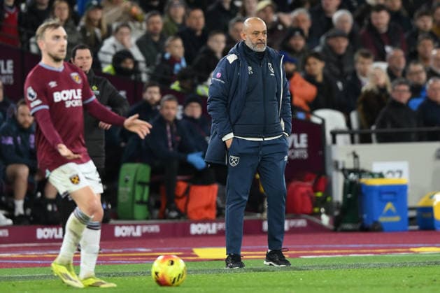 West Ham United v Bournemouth - Premier League Nuno Espirito Santo, manager of West Ham United, looks on with hands in pockets during the Premier League match between West Ham United and AFC Bournemouth at the London Stadium in Stratford, United Kingdom, on February 21, 2026. Stratford Greater London United Kingdom  Copyright: xMIxNewsx originalFilename:fletcher-westhamu260221_npfmx.jpg