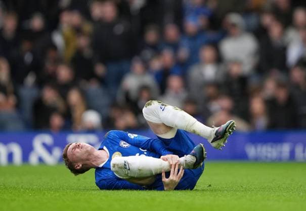 Joao Pedro of Chelsea holds his ankle after a challenge Chelsea v Burnley, Premier League, Football, Stamford Bridge, London, UK - 21 Feb 2026London Stamford Bridge United Kingdom EDITORIAL USE ONLY No use with unauthorised audio, video, data, fixture lists, club league logos or live services. Online in-match use limited to 120 images, no video emulation. No use in betting, games or single club league player publications. Copyright: xJedxLeicester Shutterstockx 16681483at