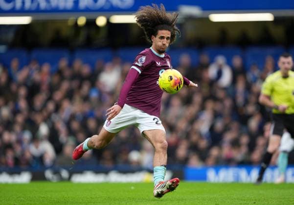 Hannibal Mejbri of Burnley Chelsea v Burnley, Premier League, Football, Stamford Bridge, London, UK - 21 Feb 2026London Stamford Bridge United Kingdom EDITORIAL USE ONLY No use with unauthorised audio, video, data, fixture lists, club league logos or live services. Online in-match use limited to 120 images, no video emulation. No use in betting, games or single club league player publications. Copyright: xJedxLeicester Shutterstockx 16681483dl