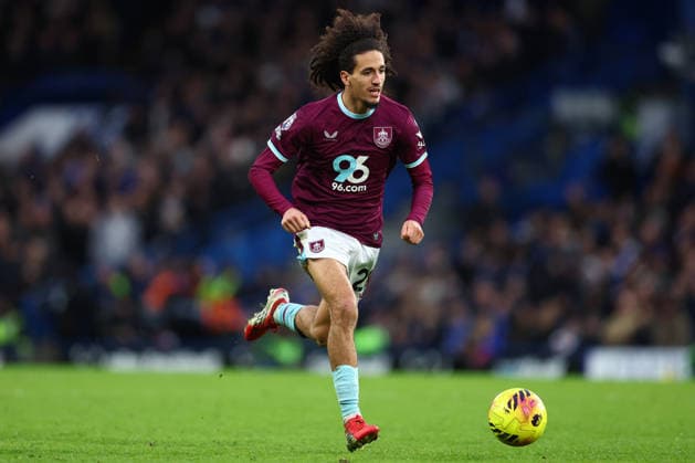 London, England, 21st February 2026. Hannibal Mejbri of Burnley during the Chelsea vs Burnley Premier League match at Stamford Bridge, London. Picture credit should read: Paul Terry Sportimage EDITORIAL USE ONLY. No use with unauthorised audio, video, data, fixture lists, club league logos or live services. Online in-match use limited to 120 images, no video emulation. No use in betting, games or single club league player publications. SPI_073_PT_Chelsea_Burnley SPI-4541-0074