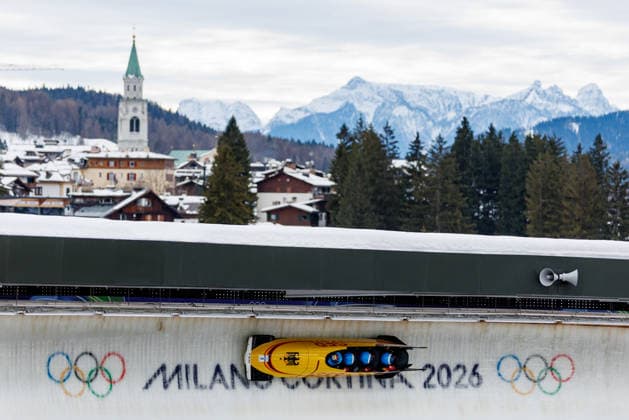 OLYMPICS - Winter Olympic Games, Olympische Spiele, Olympia, OS Milano Cortina 2026 CORTINA D AMPEZZO,ITALY,22.FEB.26 - OLYMPICS, BOBSLEIGH - Winter Olympic Games Milano Cortina 2026, 4-man, heat 3 and 4. Image shows Francesco Friedrich, Matthias Sommer, Alexander Schueller and Felix Straub (GER).  GEPAxpictures xMaticxKlansek