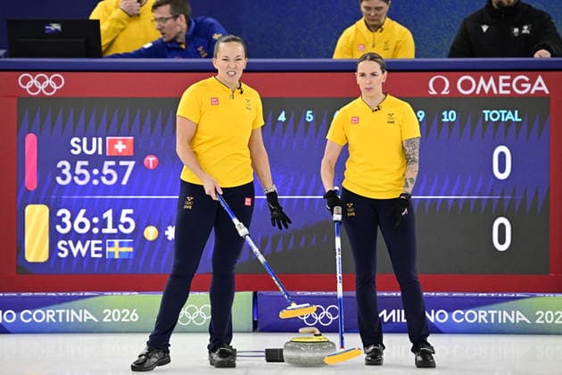 CORTINA, ITALY 20260222 Agnes Knochenhauer, Sara McManus of team Hasselborg during the women s final match between Switzerland and Sweden in the Olympic curling in Cortina. *** The image is included in the SPORTS PACKAGE. For others PAYMENT IMAGE *** CORTINA ITALY x10030x *** CORTINA, ITALY 20260222 Agnes Knochenhauer, Sara McManus of team Hasselborg during the women s final match between Switzerland and Sweden in the Olympic curling in Cortina The image is included in the SPORTS PACKAGE For others PAYMENT IMAGE CORTINA ITALY x10030x  Copyright: xJonasxEkströmer TTx OLYMPICS 2026 CURLING WOMEN FINAL SWITZERLAND-SWEDER
