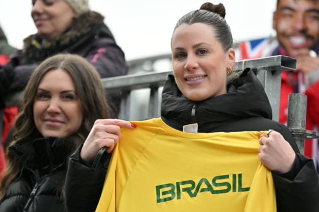 Cortina d Ampezzo, Italy, February 22th 2026. Brazil fans during the Bobsleight 4-man Heat 3 race of the Olympic Winter games, Winterspiele,Spiele, Summer games 2026 in Cortina d Ampezzo, Italy. (Photo by Igor Kupljenik Sports Press Photo)  Copyright: xIgorxKupljenikx xSPPx Sportspressphoto_SPR96119