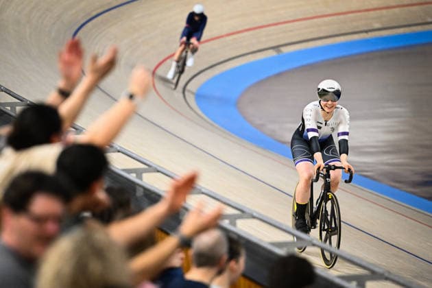 2026 British Cycling Lloyds National Track Championships Picture by Olly Hassell SWpix.com - 22 02 2026 - 2026 British Cycling Lloyds National Track Championships - National Cycling Centre, Manchester, England - Women s Sprint 1 8 Finals - Ellie Stone (Glasgow Track Racing Club) Smiles After Qualifying Whilst Fans Celebrate Copyright: x xSWpix.comx(t axPhotographyxHubxLtd)xOllyxHassell SWpix.comx SWP-3203-0869