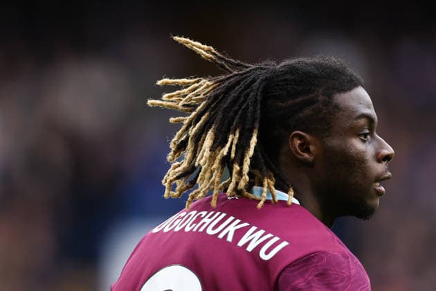 Chelsea v Burnley 21 February 2026, London - Premier League Football - Chelsea v Burnley - Lesley Ugochukwu of Burnley - Photo: Jacques Feeney Offside. London UK Copyright: xJacquesxFeeneyx xOffsidexOffside