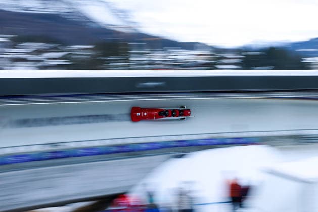 Olympische Winterspiele Milano Cortina 2026 Bob Viererbob Männer am 22.02.2026 im Cortina Sliding Centre in Cortina d™Ampezzo Cedric Follador Luca Rolli Tim Annen Omar Vögele ( Schweiz ) *** Olympic Winter Games Milano Cortina 2026 Bobsleigh 4-man on 22 02 2026 at the Cortina Sliding Centre in Cortina d™Ampezzo Cedric Follador Luca Rolli Tim Annen Omar Vögele Switzerland xMSx