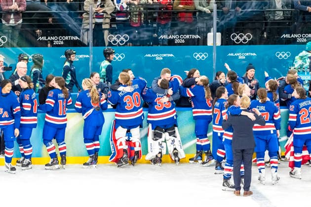 February 19, 2026, Milan, Lombardy, USA: Team USA celebrates after winning the gold medal against Team Canada, 2:1 in overtime in the Womans Gold Medal Game at the Milano Santagiulia Ice hockey, Eishockey Arena in MILAN, Italy during the 2026 Milano Cortina Winter Olympics. Olympics 2026: Milano Cortina: Ice Hockey Womens: Gold Medal Game: USA 2:1 CAN  - ZUMAa161 20260219_aaa_a161_003 Copyright: xWalterxG.xArcexSr.x