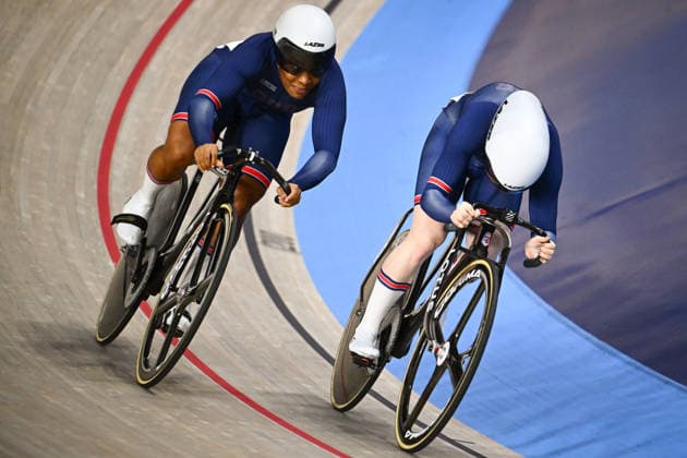 2026 British Cycling Lloyds National Track Championships Picture by Olly Hassell SWpix.com - 22 02 2026 - 2026 British Cycling Lloyds National Track Championships - National Cycling Centre, Manchester, England - Women s Sprint 1 4 Finals - Lowri Thomas (Team Inspired), Rhianna Parris-Smith (Team Inspired) Copyright: x xSWpix.comx(t axPhotographyxHubxLtd)xOllyxHassell SWpix.comx SWP-3203-0888