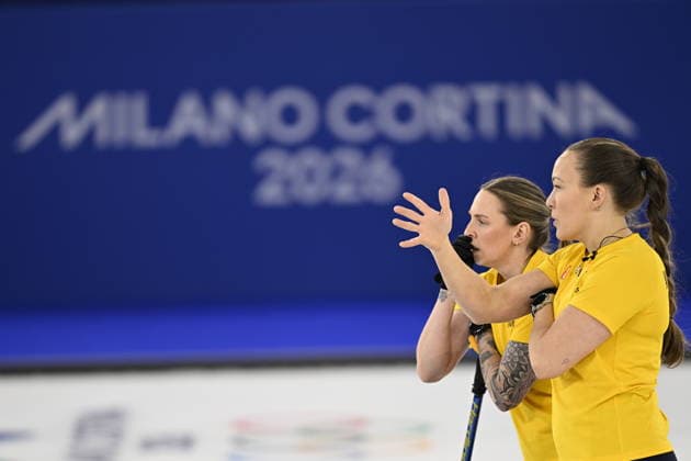 CORTINA, ITALY 20260222 Sweden s Anna Hasselborg and Switzerland s Silvana Tirinzoni and Alina Paetz in the women s curling final between Sweden and Switzerland in Cortina during the Winter Olympics in Milan Cortina, Italy. *** The image is included in the SPORTS PACKAGE. For others PAYMENT IMAGE *** CORTINA ITALY x10050x *** CORTINA, ITALY 20260222 Sweden s Anna Hasselborg and Switzerland s Silvana Tirinzoni and Alina Paetz in the women s curling final between Sweden and Switzerland in Cortina during the Winter Olympics in Milan Cortina, Italy The image is included in the SPORTS PACKAGE For others PAYMENT IMAGE CORTINA ITALY x10050x  Copyright: xPontusxLundahl TTx OLYMPICS 2026 CURLING WOMEN FINAL SWITZERLAND-SWEDER
