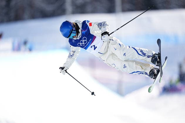 (260222) -- LIVIGNO, Feb. 22, 2026 -- Gu Ailing of China competes during run 1 of the freestyle skiing women s freeski halfpipe final at the Milan-Cortina 2026 Olympic Winter games, Winterspiele,Spiele, Summer games in Livigno, Italy, Feb. 22, 2026. ) (MICO2026)ITALY-LIVIGNO-OLYMPIC WINTER GAMES-FREESTYLE SKIING-WOMEN S FREESKI HALFPIPE-FINAL WuxHuiwo 