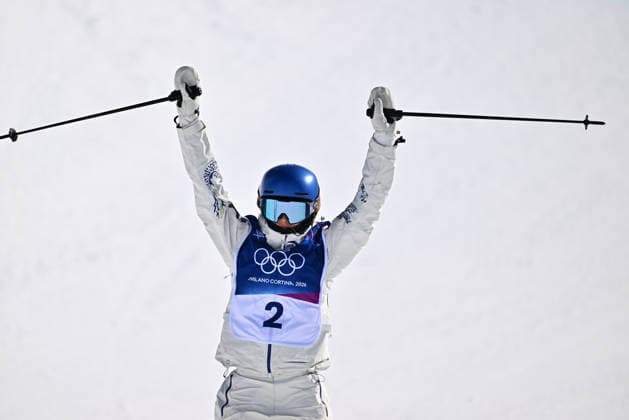(260222) -- LIVIGNO, Feb. 22, 2026 -- Gu Ailing of China reacts during run 2 of the freestyle skiing women s freeski halfpipe final at the Milan-Cortina 2026 Olympic Winter games, Winterspiele,Spiele, Summer games in Livigno, Italy, Feb. 22, 2026. ) (MICO2026)ITALY-LIVIGNO-OLYMPIC WINTER GAMES-FREESTYLE SKIING-WOMEN S FREESKI HALFPIPE-FINAL ZhangxHongxiang 