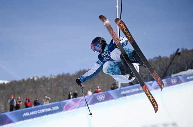 (260222) -- LIVIGNO, Feb. 22, 2026 -- Liu Yishan of China competes during run 3 of the freestyle skiing women s freeski halfpipe final at the Milan-Cortina 2026 Olympic Winter games, Winterspiele,Spiele, Summer games in Livigno, Italy, Feb. 22, 2026. ) (MICO2026)ITALY-LIVIGNO-OLYMPIC WINTER GAMES-FREESTYLE SKIING-WOMEN S FREESKI HALFPIPE-FINAL XiaxYifang 