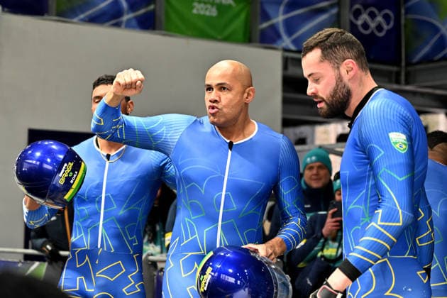 Cortina d Ampezzo, Italy, February 22th 2026. Edson Luques Bindilatti, Davidson Henrique De Souza, Rafael Souza Da Silva, Luis Bacca Goncalves of Brazil celebrate in finish after the Bobsleight 4-man Heat 4 race of the Olympic Winter games, Winterspiele,Spiele, Summer games 2026 in Cortina d Ampezzo, Italy. (Photo by Igor Kupljenik Sports Press Photo)  Copyright: xIgorxKupljenikx xSPPx Sportspressphoto_SPR96148