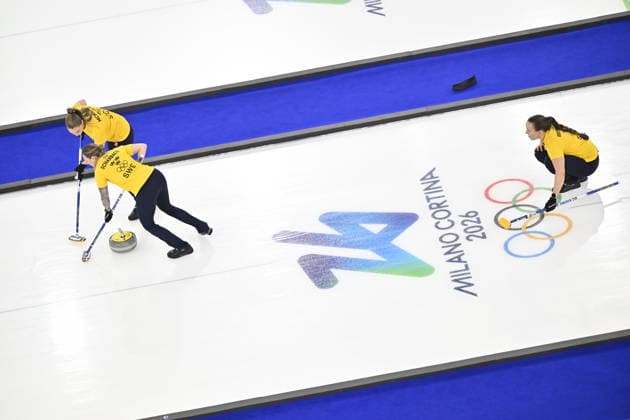 CORTINA, ITALY 20260222 Sweden s Anna Hasselborg and Switzerland s Silvana Tirinzoni and Alina Paetz in the women s curling final between Sweden and Switzerland in Cortina during the Winter Olympics in Milan Cortina, Italy. *** The image is included in the SPORTS PACKAGE. For others PAYMENT IMAGE *** CORTINA ITALY x10050x *** CORTINA, ITALY 20260222 Sweden s Anna Hasselborg and Switzerland s Silvana Tirinzoni and Alina Paetz in the women s curling final between Sweden and Switzerland in Cortina during the Winter Olympics in Milan Cortina, Italy The image is included in the SPORTS PACKAGE For others PAYMENT IMAGE CORTINA ITALY x10050x  Copyright: xPontusxLundahl TTx OLYMPICS 2026 CURLING WOMEN FINAL SWITZERLAND-SWEDER