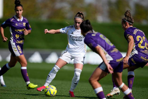 February 22, 2026, Valdebebas, Madrid, Spain: Athenea Del Castillo of Real Madrid CF in action during the Spanish Women League, Liga F, football match played between Real Madrid and CD Costa Adeje Tenerife at Alfredo Di Stefano stadium on February 22, 2026, in Valdebebas, Madrid, Spain. Real Madrid V CD Costa Adeje Tenerife - Liga F - ZUMAa181 20260222_zaa_a181_062 Copyright: xOscarxJ.xBarrosox