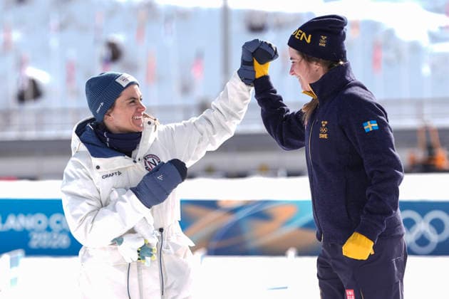 Winter Olympics in Milan Cortina 2026 Val di Fiemme, Italy 20260222. Heidi Weng from Norway and Ebba Andersson from Sweden during the flower ceremony after the women s 50 km classic at Lago di Tesereo during the Winter Olympics in Milano Cortina 2026. Photo: Terje Pedersen NTB Val di Fiemme Italy EDITORIAL USE ONLY. RESTRICTED USE FOR BETTING COMPANIES Ref:_SPOYxR7bCqjqTg.jpg *** Winter Olympics in Milan Cortina 2026 Val di Fiemme, Italy 20260222 Heidi Weng from Norway and Ebba Andersson from Sweden during the flower ceremony after the women s 50 km classic at Lago di Tesereo during the Winter Olympics in Milano Cortina 2026 Photo Terje Pedersen NTB Val di Fiemme Italy EDITORIAL USE ONLY RESTRICTED USE FOR BETTING COMPANIES  Copyright: xTerjexPedersenx xNTBx