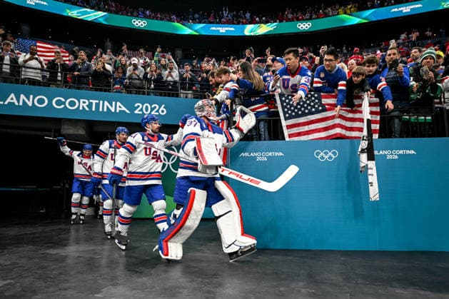 MILAN, ITALY - FEBRUARY 22: goalkeeper Connor Hellebuyck of United States leads his team onto the ice for warmups during the Ice hockey, Eishockey Men™s Gold Medal Game match between Canada and USA on day sixteen of the Milano Cortina 2026 Winter Olympic Games, Olympische Spiele, Olympia, OS at Milano Santagiulia Ice Hockey Arena on February 22, 2026 in Milan, Italy. Milan Milano Santagiulia Ice Hockey Arena Italy *** MILAN, ITALY FEBRUARY 22 goalkeeper Connor Hellebuyck of United States leads his team onto the ice for warmups during the Ice Hockey Men™s Gold Medal Game match between Canada and USA on day sixteen of the Milano Cortina 2026 Winter Olympic games at Milano Santagiulia Ice Hockey Arena on February 22, 2026 in Milan, Italy Milan Milano Santagiulia Ice Hockey Arena Italy Copyright: xJustPictures.ch EurasiaxSportxImagesx jp-en-EuSpIm-AB-DSC_385922022026
