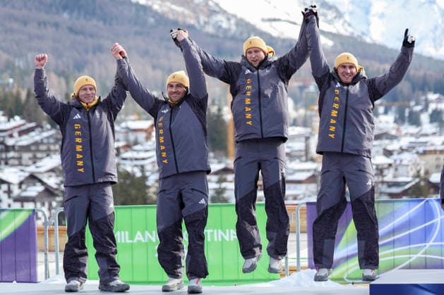 OLYMPICS - Winter Olympic Games, Olympische Spiele, Olympia, OS Milano Cortina 2026 CORTINA D AMPEZZO,ITALY,22.FEB.26 - OLYMPICS, BOBSLEIGH - Winter Olympic Games Milano Cortina 2026, 4-man, heat 3 and 4. Image shows the rejoicing of Francesco Friedrich, Matthias Sommer, Alexander Schuller and Felix Straub (GER).  GEPAxpictures xMaticxKlansek