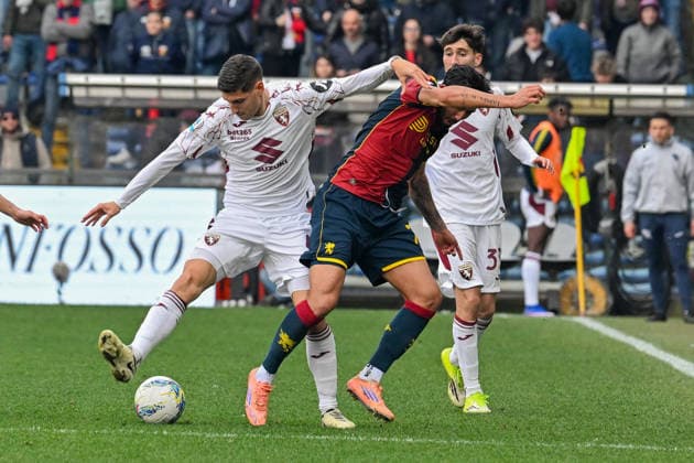 GenoaÕs Mikael Ellertsson fights for the ball during the Serie A soccer match between Genoa and Torino at the Luigi Ferraris Stadium in Genoa, Italy - Sunday, February 22, 2026. - Soccer .  Copyright: xTanoxPecoraro LaPressex