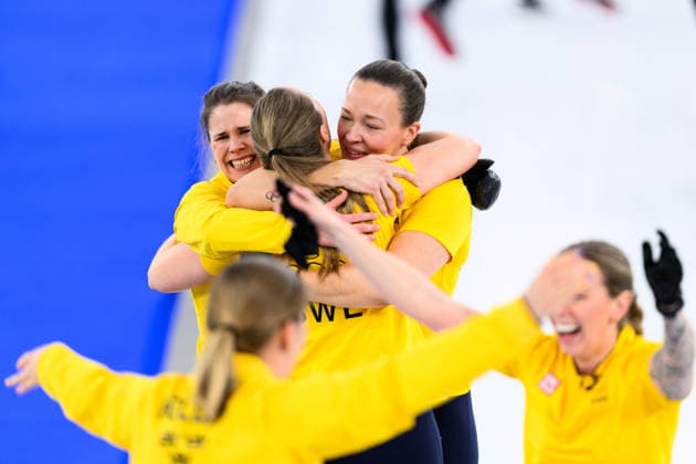 260222 Anna Hasselborg and Agnes Knochenhauer of Sweden celebrate winning in a women s gold medal curling match between Switzerland and Sweden during day 16 of the 2026 Winter Olympics on February 22, 2026 in Cortina. Photo: Jon Olav Nesvold BILDBYRAN COP 217 JE0130 jubel curling Olympic Games, Olympische Spiele, Olympia, OS olympics winter olympics os ol olympiska spel vinter-os olympiske leker milano cortina 2026 milan cortina 2026 milano cortina 2026 olympic games milano cortina 2026 winter olympic games milano cortina-os milano cortina-ol vinter-ol 16 bbeng schweiz sveits sweden sverige dam *** 260222 Anna Hasselborg and Agnes Knochenhauer of Sweden celebrate winning in a women s gold medal curling match between Switzerland and Sweden during day 16 of the 2026 Winter Olympics on February 22, 2026 in Cortina Photo Jon Olav Nesvold BILDBYRAN COP 217 JE0130 jubilation curling olympic games olympics winter olympics os ol olympiska spel vinter os olympiske leker milano cortina 2026 milan cortina 2026 milano cortina 2026 olympic games milano cortina 2026 winter olympic games milano cortina os milano cortina ol vinter ol 16 bbeng schweiz sveits sweden sverige dam  Copyright: JONxOLAVxNESVOLD BB260222JE064