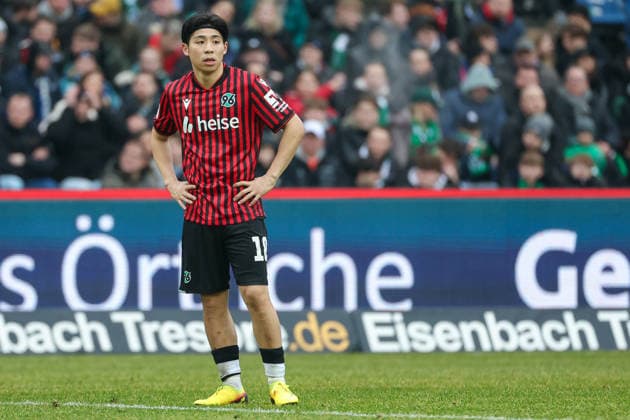 2. Bundesliga - Hannover 96 - Dynamo Dresden am 22.02.2026 in der Heinz von Heiden Arena in Hannover Daisuke Yokota (Hannover) nachdenklich