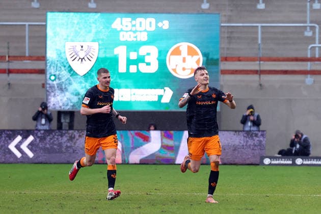 22.02.2026, xrekx, Fussball 2.Bundesliga, Preußen Münster - 1.FC Kaiserslautern v.l. Torjubel nach dem Tor zum celebrating the goal celebrate 1:3 durch Norman Bassette (1.FC Kaiserslautern) (DFL DFB REGULATIONS PROHIBIT ANY USE OF PHOTOGRAPHS as IMAGE SEQUENCES and or QUASI-VIDEO) Münster