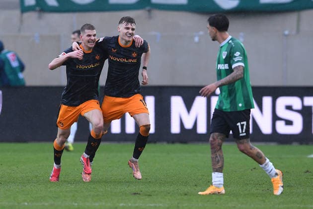 Fußball 2. Bundesliga 23. Spieltag SC Preußen Münster - 1. FC Kaiserslautern am 22.02.2026 im LVM-Preußenstadion in Münster Torjubel zum 1:3 durch Norman Bassette ( Kaiserslautern ) DFL regulations prohibit any use of photographs as image sequences and or quasi-video.