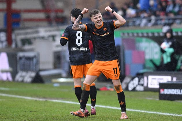 Fußball 2. Bundesliga 23. Spieltag SC Preußen Münster - 1. FC Kaiserslautern am 22.02.2026 im LVM-Preußenstadion in Münster Torjubel zum 1:3 durch Norman Bassette ( Kaiserslautern ) DFL regulations prohibit any use of photographs as image sequences and or quasi-video.