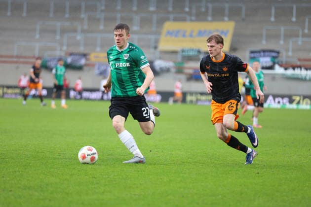 22.02.2026, xrekx, Fussball 2.Bundesliga, Preußen Münster - 1.FC Kaiserslautern v.l. Jano ter Horst (Preussen Muenster) Mika Haas (1.FC Kaiserslautern) (DFL DFB REGULATIONS PROHIBIT ANY USE OF PHOTOGRAPHS as IMAGE SEQUENCES and or QUASI-VIDEO) Münster