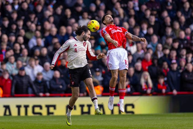 Football - FA Premier League - Nottingham Forest FC v Liverpool FC NOTTINGHAM, ENGLAND - Sunday, February 22, 2026: Liverpool s Dominik Szoboszlai (L) challenges for a header with Nottingham Forest s Morgan Gibbs-White during the FA Premier League match between Nottingham Forest FC and Liverpool FC at the City Ground. (Photo by David Rawcliffe Propaganda) NOTTINGHAM City Ground NOTTINGHAMSHIRE ENGLAND  Copyright: xDavidxRawcliffex P2026-02-22-Notts_Forest_Liverpool-50