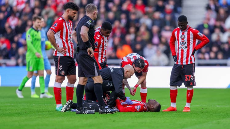 Sunderland v Fulham, Premier League Sunderland defender Nordi Mukiele (20) gets injured and has to leave the field and is substituted during the Premier League match between Sunderland and Fulham at the Stadium Of Light, Sunderland, UK on 22 February 2026. Editorial use only DataCo restrictions apply See www.football-dataco.com , Copyright: xSimonxDaviesx PSI-23794-0012