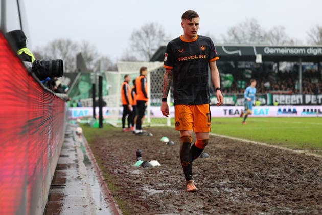 22.02.2026, xrekx, Fussball 2.Bundesliga, Preußen Münster - 1.FC Kaiserslautern v.l. Auswechslung Norman Bassette (1.FC Kaiserslautern) (DFL DFB REGULATIONS PROHIBIT ANY USE OF PHOTOGRAPHS as IMAGE SEQUENCES and or QUASI-VIDEO) Münster