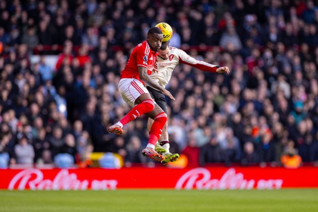 Football - FA Premier League - Nottingham Forest FC v Liverpool FC NOTTINGHAM, ENGLAND - Sunday, February 22, 2026: Liverpool s Dominik Szoboszlai (R) challenges for a header with Nottingham Forest s Callum Hudson-Odoi during the FA Premier League match between Nottingham Forest FC and Liverpool FC at the City Ground. (Photo by David Rawcliffe Propaganda) NOTTINGHAM City Ground NOTTINGHAMSHIRE ENGLAND  Copyright: xDavidxRawcliffex P2026-02-22-Notts_Forest_Liverpool-59