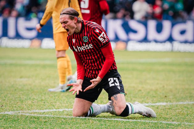 2. Bundesliga: Hannover 96 vs. Dynamo Dresden, 22.02.2026 Stefán Teitur Thórdarson (Hannover 96, 23) ärgert sich über vergebene Chance; Fußball, 2. Bundesliga, 23. Spieltag: Hannover 96 vs. Dynamo Dresden am 22.02.2026 in der Heinz von Heiden Arena, Hannover DFL REGULATIONS PROHIBIT ANY USE OF PHOTOGRAPHS AS IMAGE SEQUENCES AND OR QUASI-VIDEO.