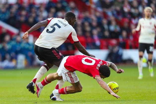 Nottingham Forest v Liverpool, Premier League Ibrahima KonatÃ Of Liverpool fouls Morgan Gibbs-White Of Nottingham Forest during the Nottingham Forest v Liverpool Premier League match at the City Ground, West Bridgford, England on 22 February 2026 Credit: Lee Keuneke Every Second Media Editorial use only. All images are copyright Every Second Media Limited. No images may be reproduced without prior permission. All rights reserved. Premier League and Football League images are subject to licensing agreements with Football DataCo Limited. see https: www.football-dataco.com Copyright: xIMAGO EveryxSecondxMediax ESM-1816-0029 LeexKeunekex xEveryxSecondxMediax