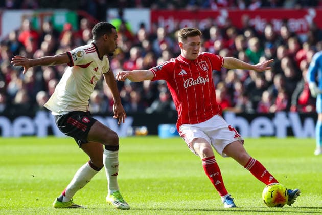 Nottingham Forest v Liverpool, Premier League Elliot Anderson Of Nottingham Forest battles with Ryan Gravenberch Of Liverpool during the Nottingham Forest v Liverpool Premier League match at the City Ground, West Bridgford, England on 22 February 2026 Credit: Lee Keuneke Every Second Media Editorial use only. All images are copyright Every Second Media Limited. No images may be reproduced without prior permission. All rights reserved. Premier League and Football League images are subject to licensing agreements with Football DataCo Limited. see https: www.football-dataco.com Copyright: xIMAGO EveryxSecondxMediax ESM-1816-0040 LeexKeunekex xEveryxSecondxMediax