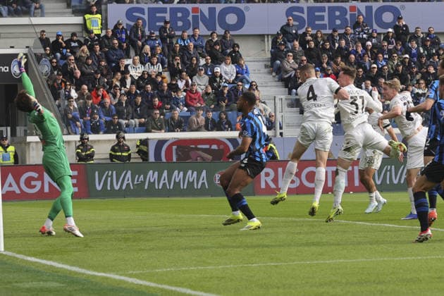Sam Beukema of SSC Napoli scores a goal during Atalanta BC vs SSC Napoli, 26Â° Serie A Enilive 2025-26 game at New Balance arena in Bergamo (BG), Italy, on February 22, 2026.  Copyright: xDavidexCasentini IPAxSportx xipa-agency.netx xx IPA_71874103 IPA_Agency_IPA71874103