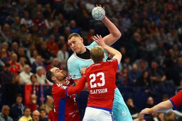 Handball I Herren I Saison 2025 2026 I Bundesliga I 22. Spieltag I HSV Hamburg - MT Melsungen I 22.02.2026 Casper Ulrich Mortensen (51, HSV Hamburg) Dainis Kristopans (10, MT Melsungen) Einar Thorsteinn Olafsson (23, HSV Hamburg) Hamburg Barclaycard Arena Hamburg Deutschland Copyright: xLobeca RalfxHomburgx