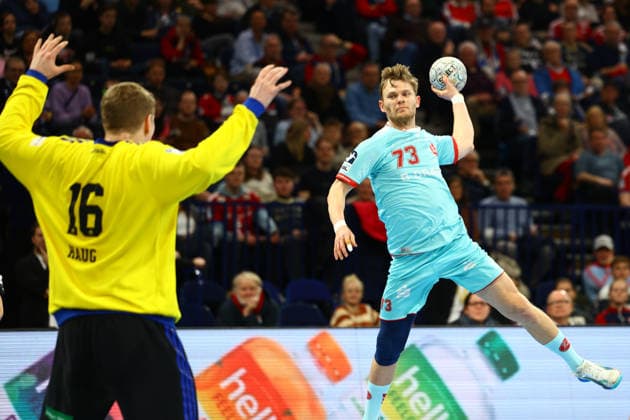 Handball I Herren I Saison 2025 2026 I Bundesliga I 22. Spieltag I HSV Hamburg - MT Melsungen I 22.02.2026 Robin Haug (16, HSV Hamburg) Timo Kastening (73, MT Melsungen) Hamburg Barclaycard Arena Hamburg Deutschland Copyright: xLobeca RalfxHomburgx