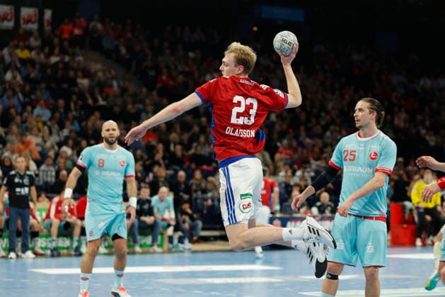 Handball 1. Handball-Bundesliga, Daikin HBL 2025 2026 - Handball Verein Hamburg (HSVH) vs. MT Melsungen Einar Olafsson (Hamburg) wirft aufs Tor. Barclays Arena Hamburg Hamburg Foto: Frank Schoof