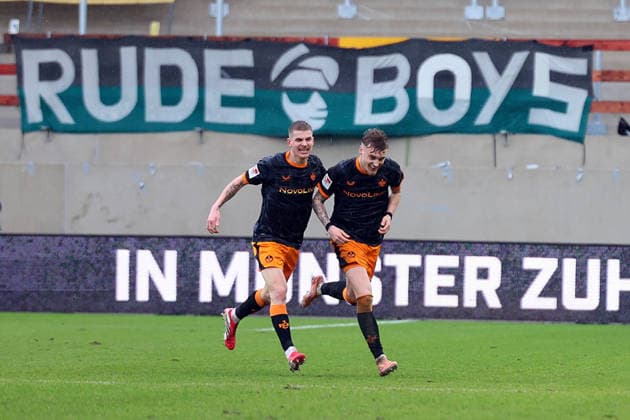 22.02.2026, xrekx, Fussball 2.Bundesliga, Preußen Münster - 1.FC Kaiserslautern v.l. Torjubel nach dem Tor zum celebrating the goal celebrate 1:3 durch Norman Bassette (1.FC Kaiserslautern) mit Paul Joly (1.FC Kaiserslautern) (DFL DFB REGULATIONS PROHIBIT ANY USE OF PHOTOGRAPHS as IMAGE SEQUENCES and or QUASI-VIDEO) Münster