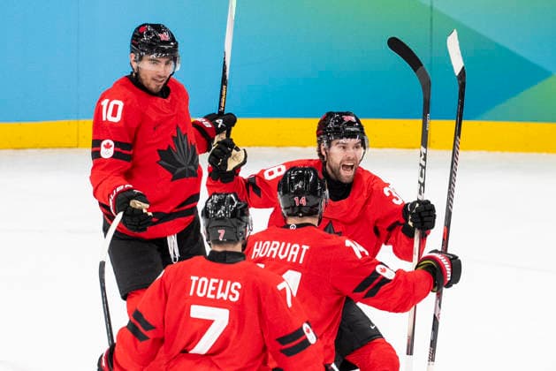 Ice hockey, Eishockey - Milano Cortina 2026 Winter Olympics: Day 16 Devon Toews, Nick Suzuki, Bo Horvat celebrates scoring a goal during the Men s Playoffs final match between Canada and United States of the Milano Cortina 2026 Winter Olympic Games, Olympische Spiele, Olympia, OS at Milano Santagiulia Ice Hockey Arena on February 20, 2026 in Milan, Italy. Milano Italy  Copyright: xAndrzejxIwanczukx originalFilename:iwanczuk-icehocke260222_npOtP.jpg