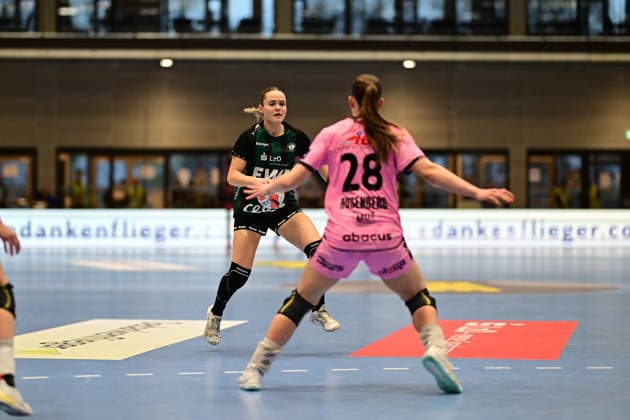 Handball I Frauen I Saison 2025-2026 I EHF European League I VfL Oldenburg - Tertnes Bergen I 22.02.2026 Joanna Granicka (21, VfL Oldenburg) Nora Evelina Cecilia Rosenberg (28, Tertnes Bergen) Buxtehude Halle Nord NEU Niedersachsen Deutschland Copyright: xLobeca FelixxSchlikisx
